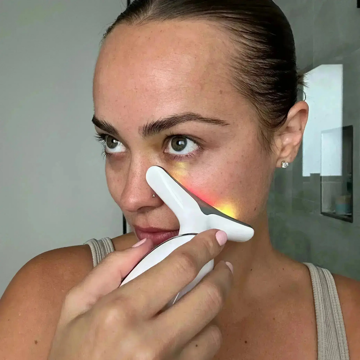 Masseur Visage Anti-Âge – Lifting, Raffermissement et Revitalisation de la Peau